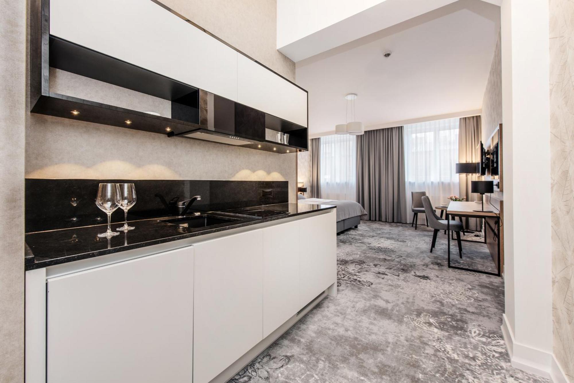 Vinfort Aparthotel Krakow Bagian luar foto